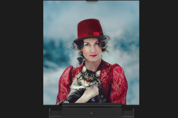 Garnet Winter Top Hat – Fine Art Portraits Idaho